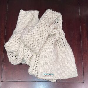 Hollister Winter Wear Cream Knit Scarf